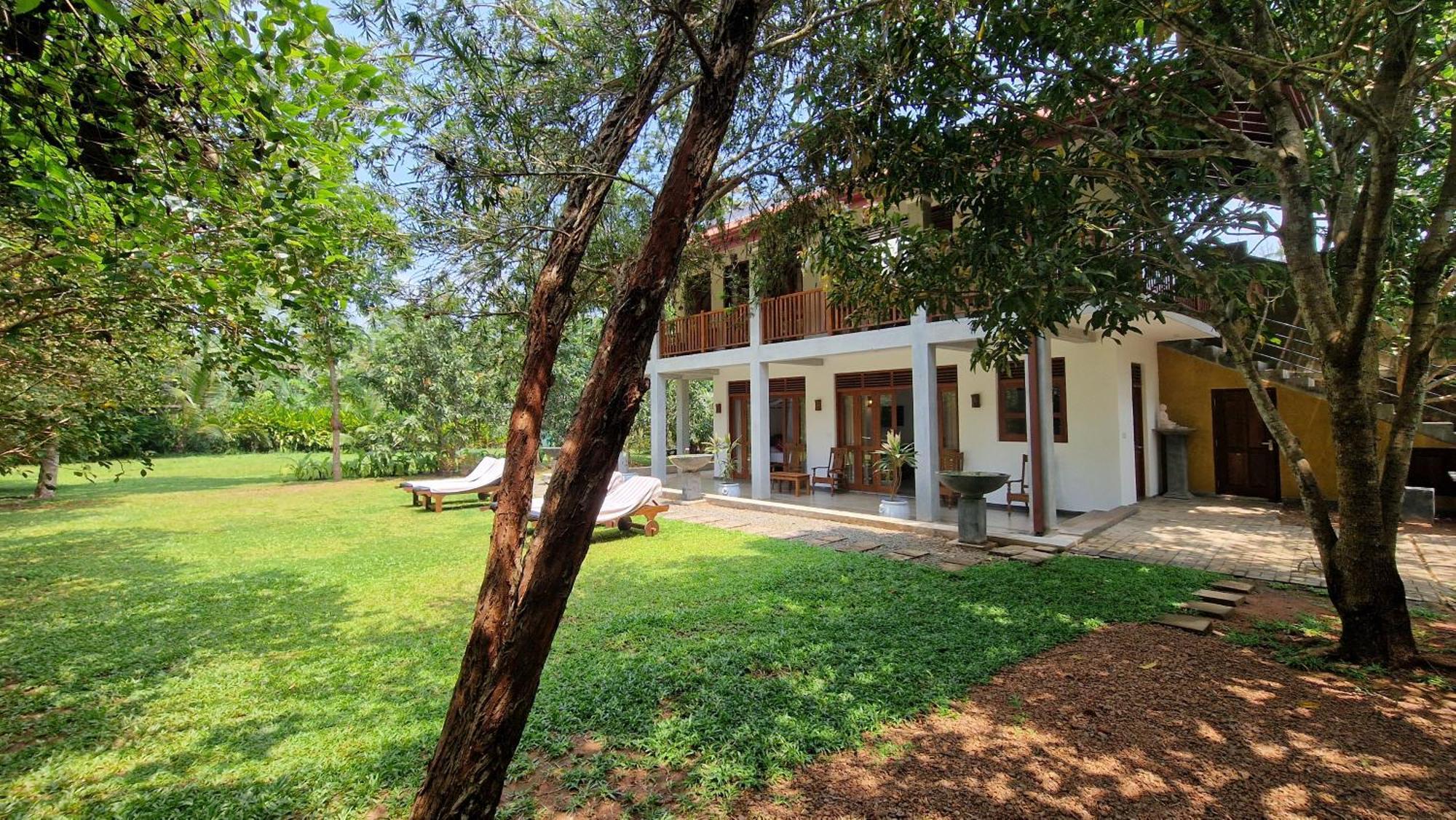 Villa Arana Bentota Exteriör bild