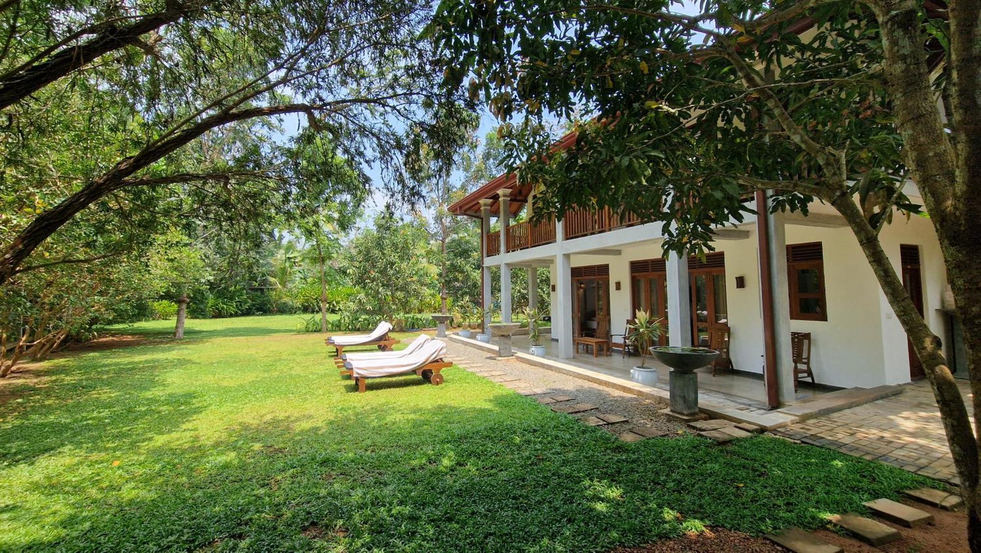 Villa Arana Bentota Exteriör bild