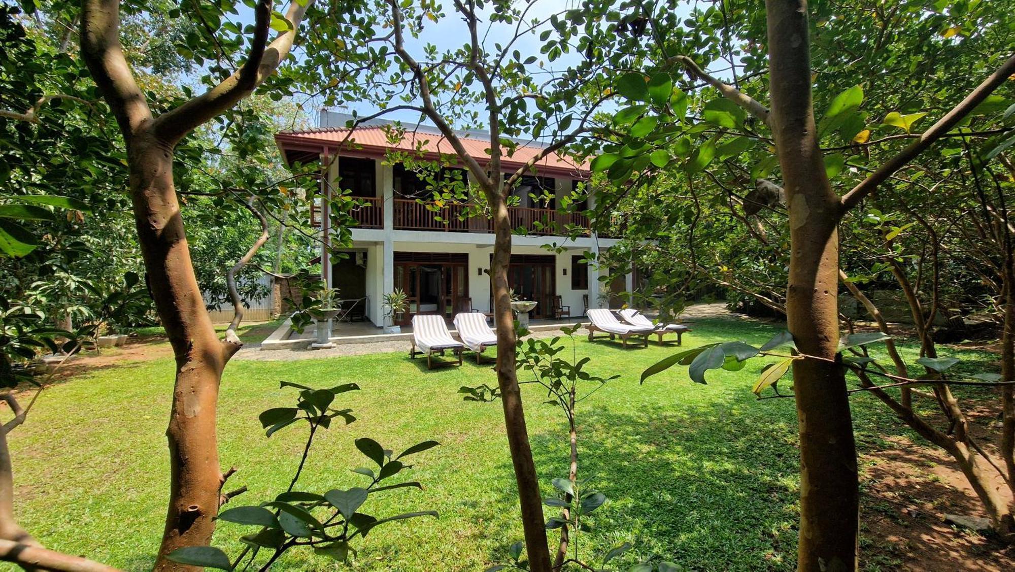 Villa Arana Bentota Exteriör bild